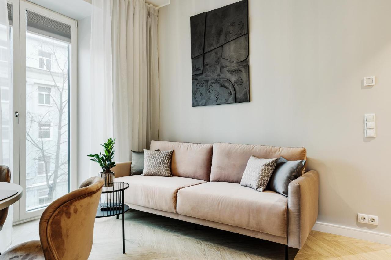 Apartamento Bob W Ambassador Tallin Exterior foto