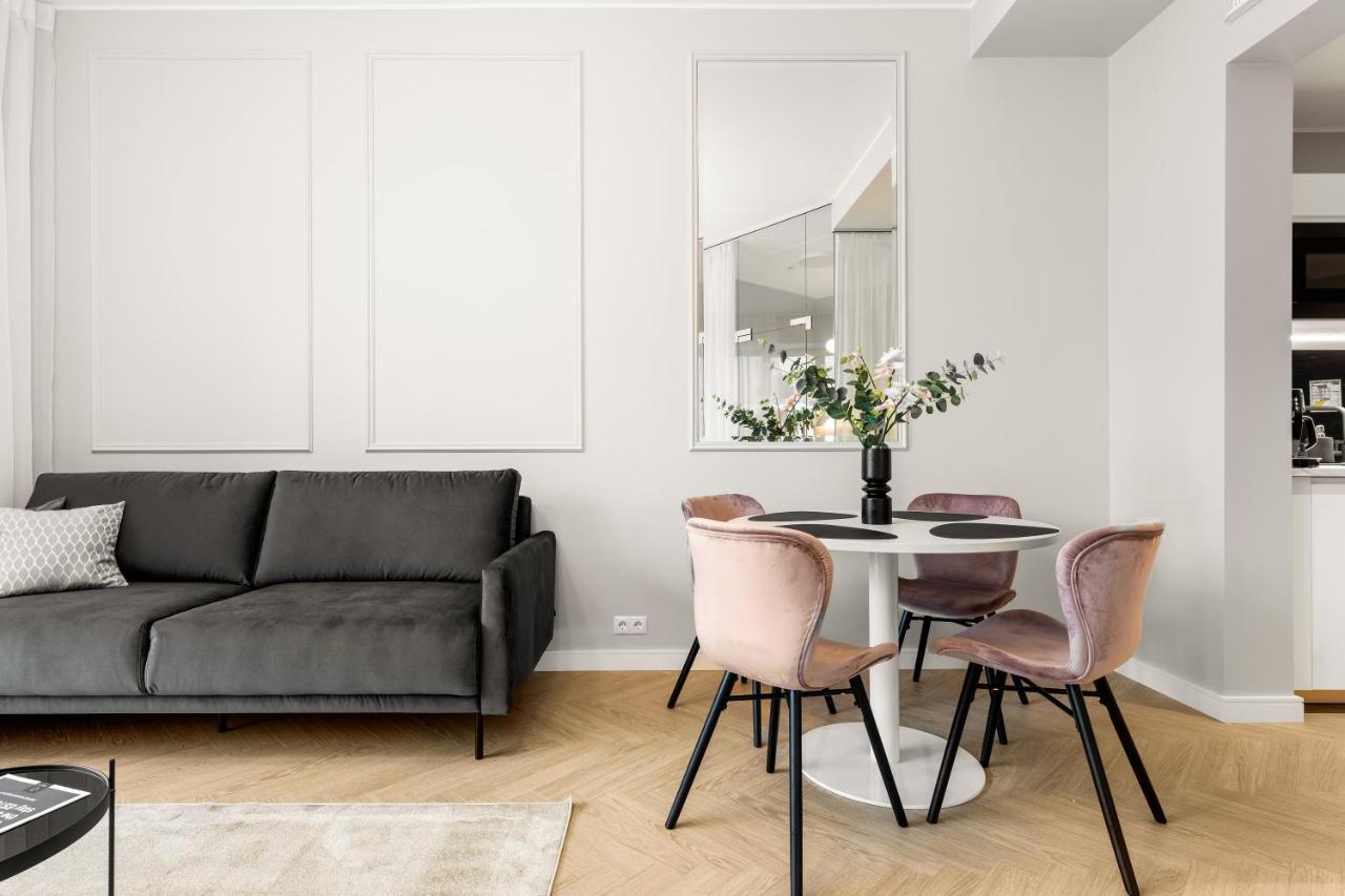 Apartamento Bob W Ambassador Tallin Exterior foto