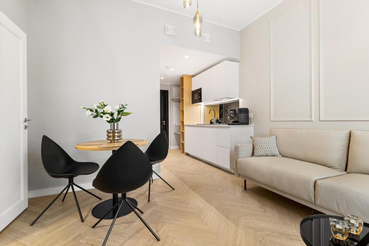 Apartamento Bob W Ambassador Tallin Exterior foto