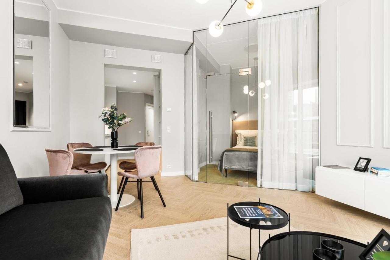 Apartamento Bob W Ambassador Tallin Exterior foto