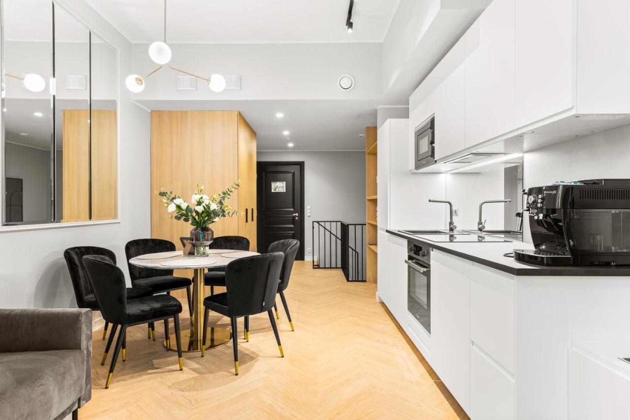Apartamento Bob W Ambassador Tallin Exterior foto