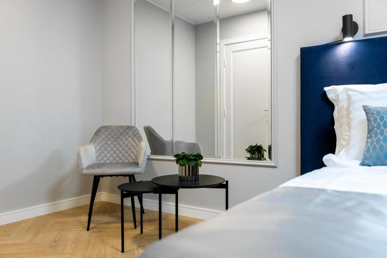 Apartamento Bob W Ambassador Tallin Exterior foto