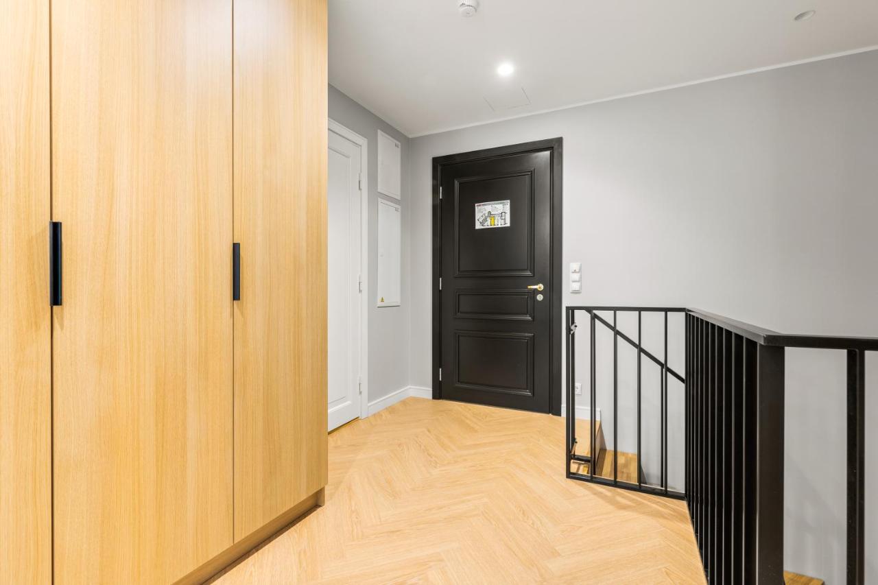 Apartamento Bob W Ambassador Tallin Exterior foto