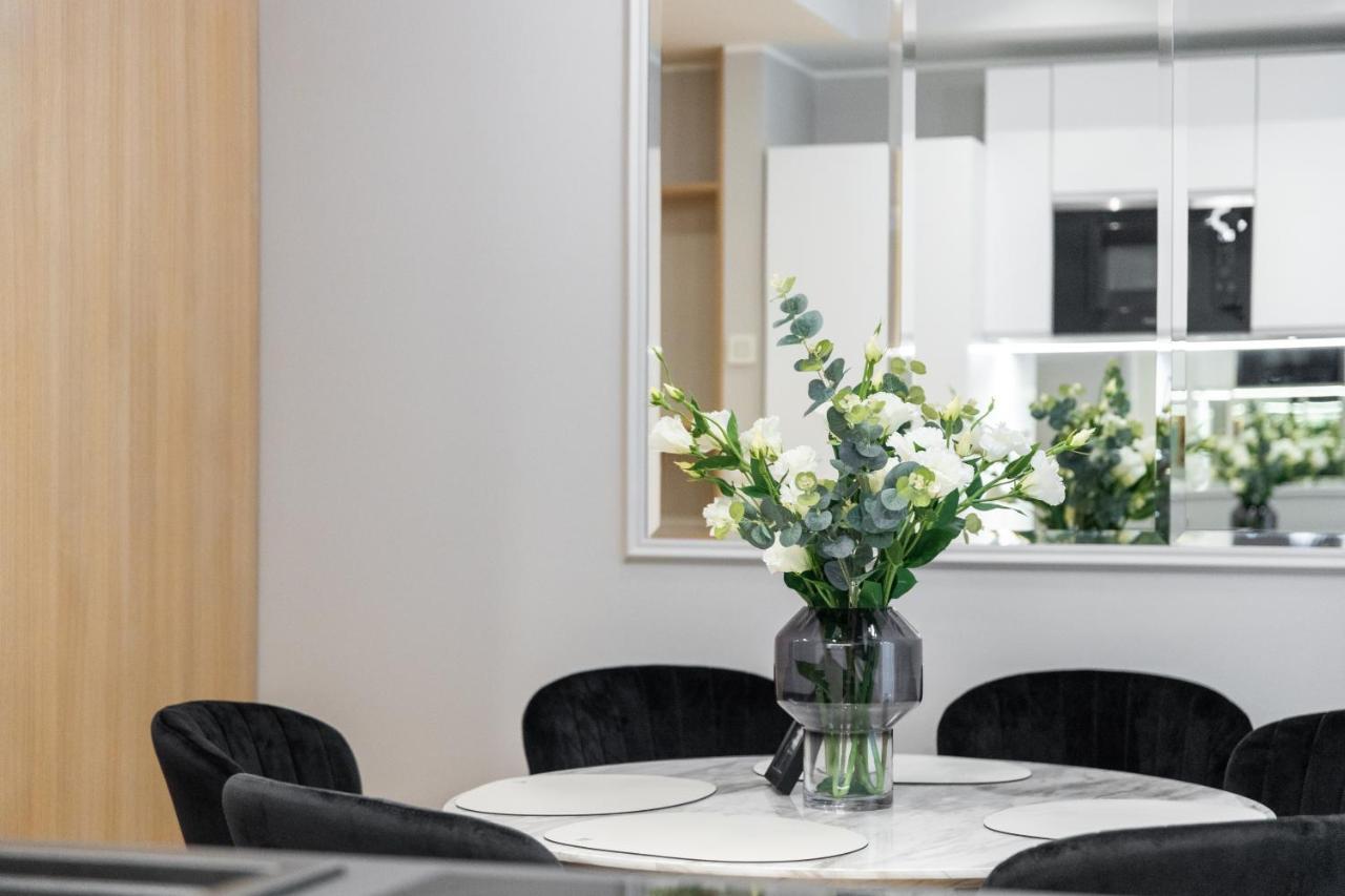 Apartamento Bob W Ambassador Tallin Exterior foto
