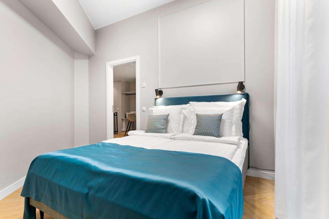 Apartamento Bob W Ambassador Tallin Exterior foto