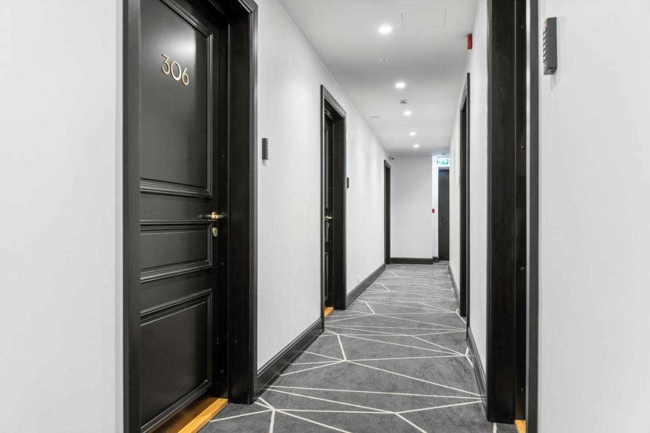 Apartamento Bob W Ambassador Tallin Exterior foto