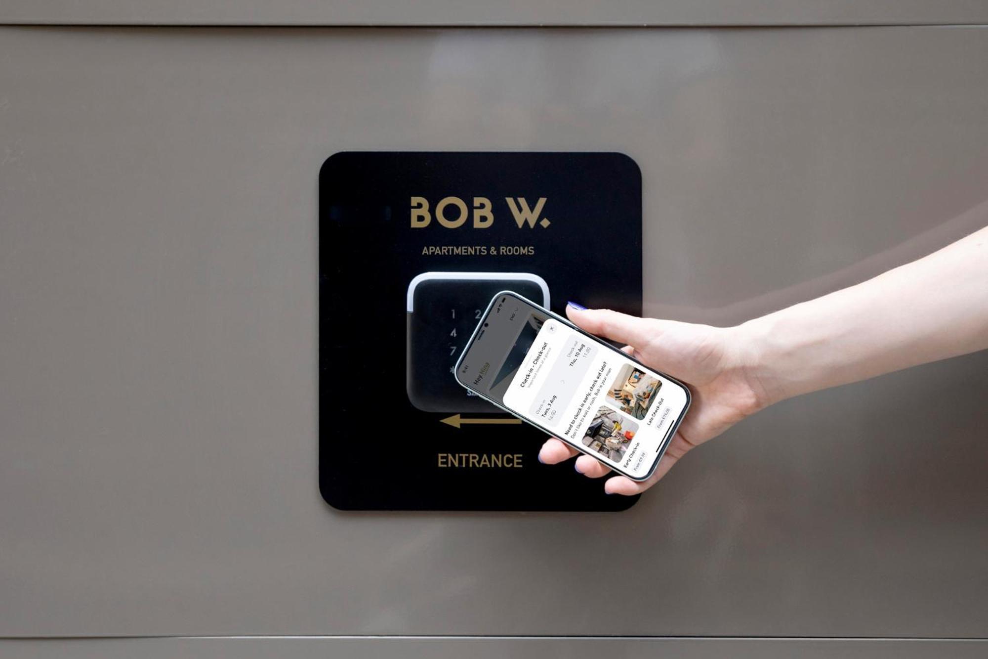 Apartamento Bob W Ambassador Tallin Exterior foto